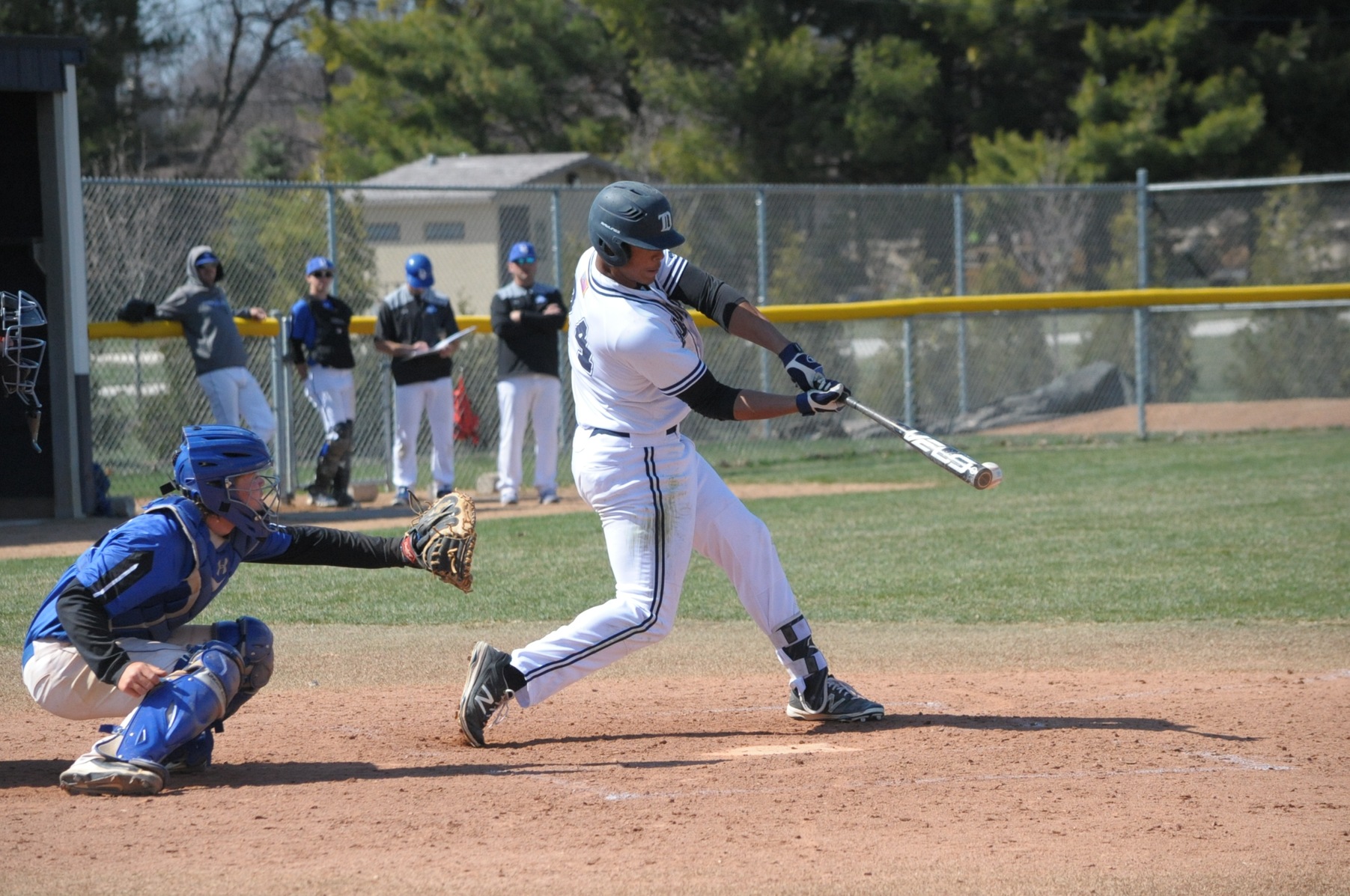 Janier Puente at bat