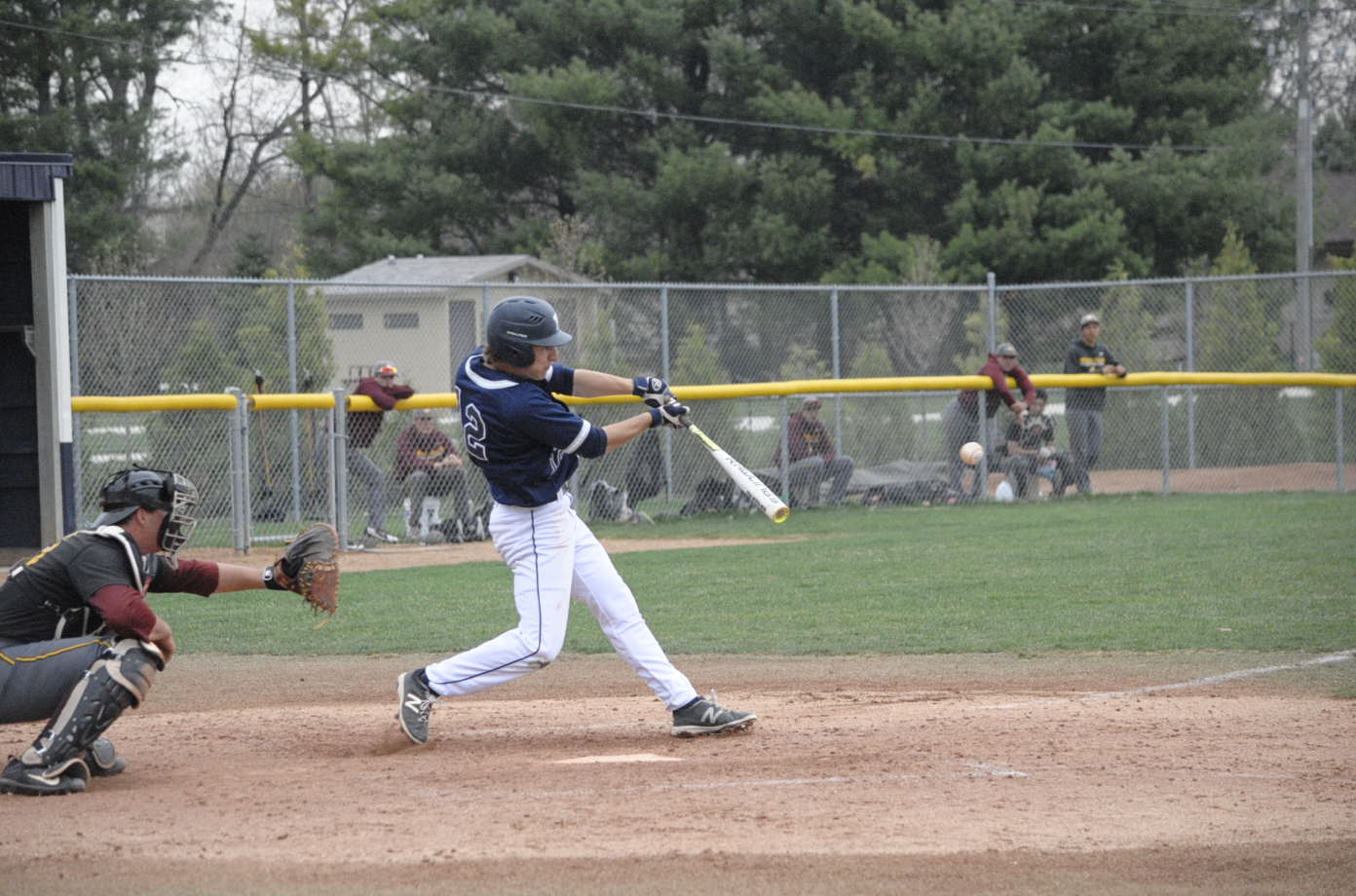 Calen Schwabe base hit