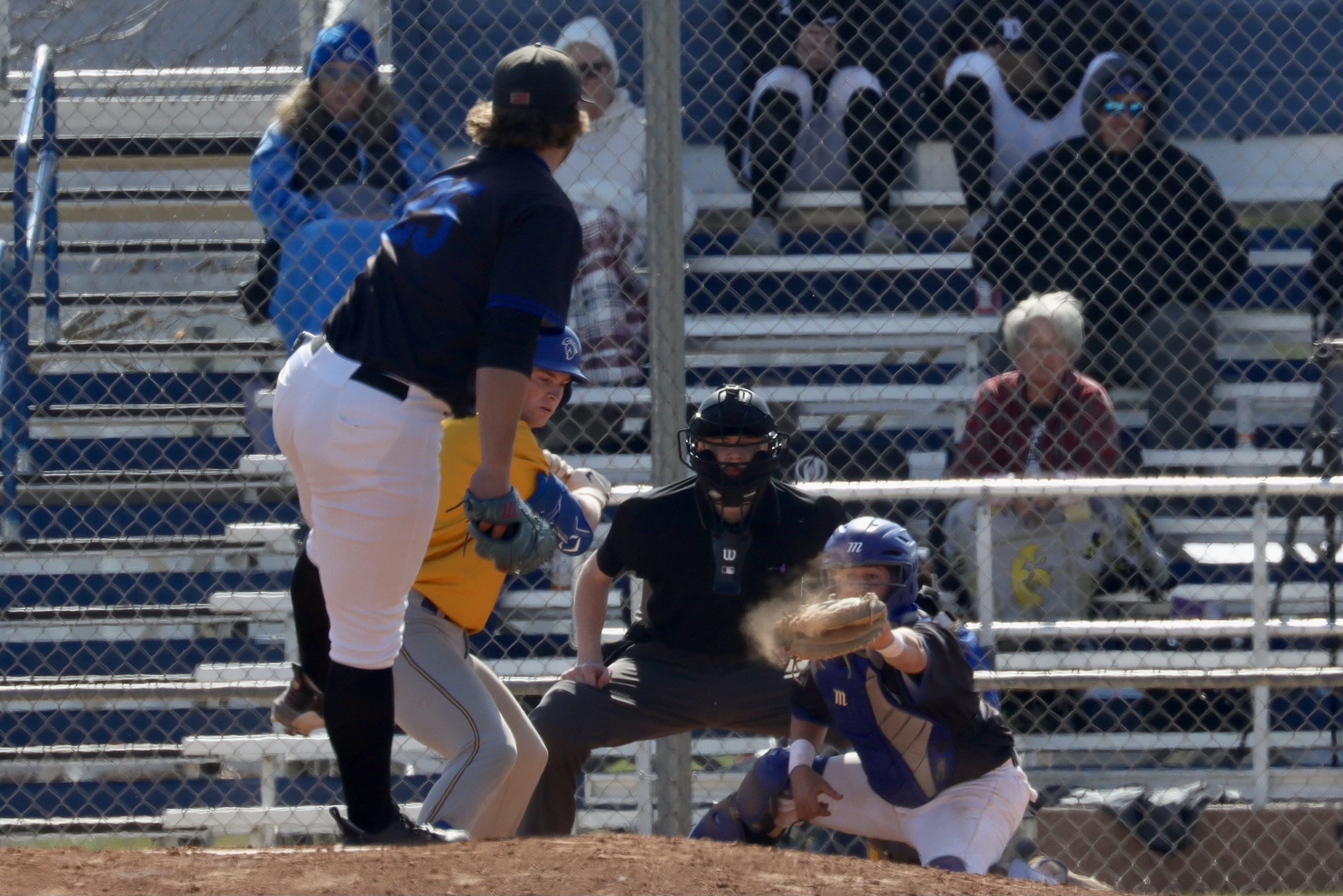 DMACC baseball team takes two of three games against NIACC