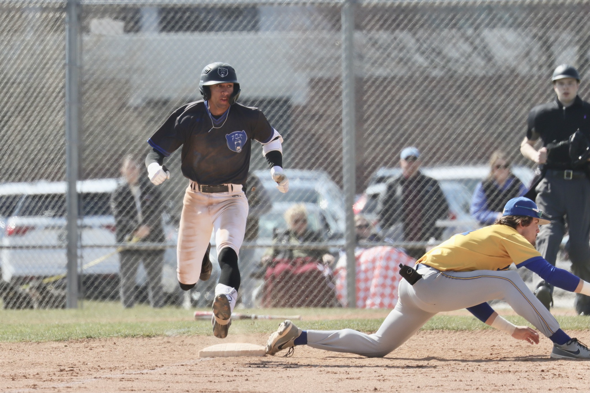 DMACC baseball team takes 8-7 decision from Marshalltown