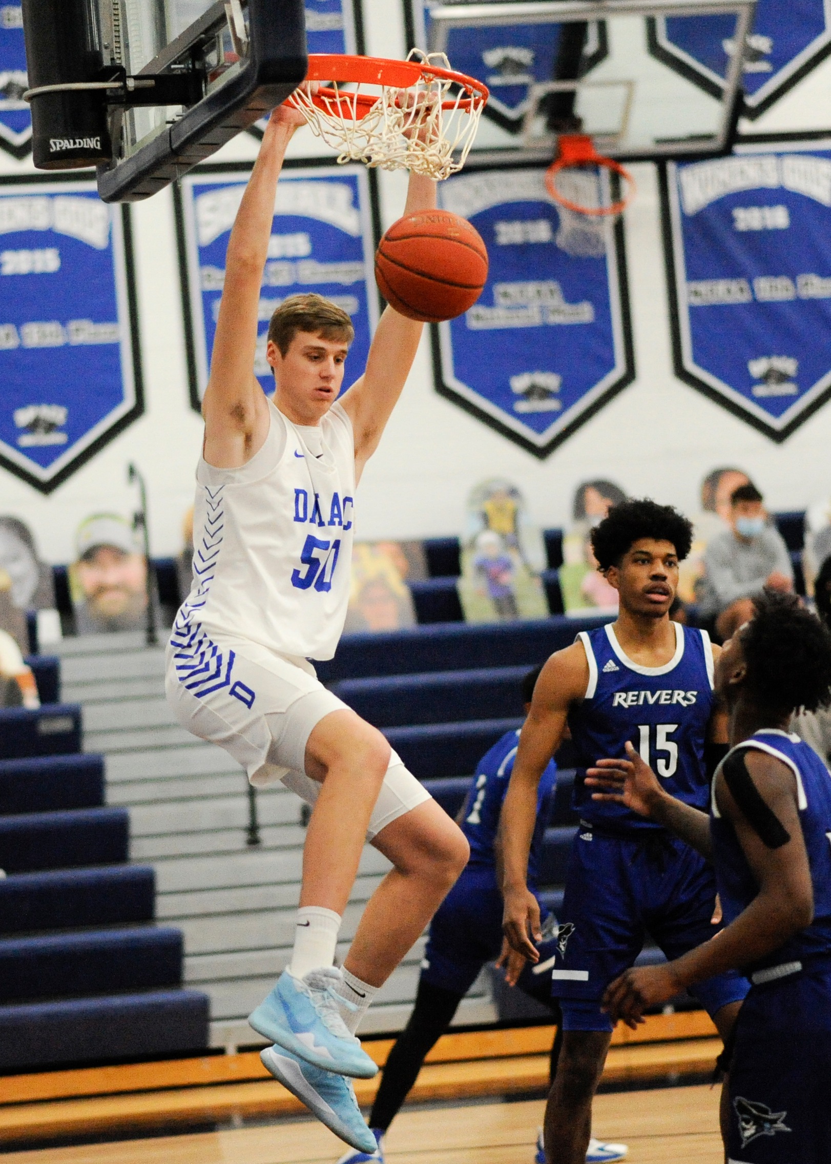 DMACC men's basketball team tops ECC for eighth straight win