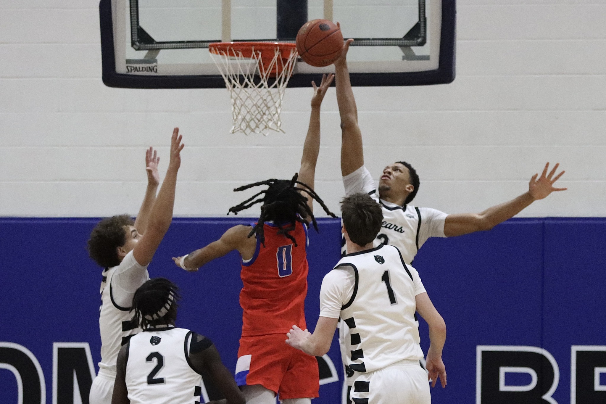 DMACC men's basketball team tops NECC for seventh straight win