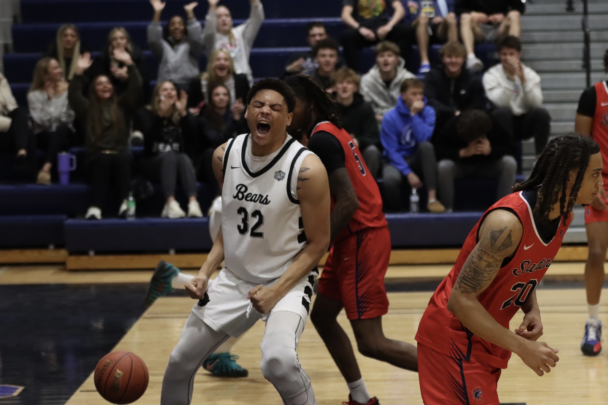 Tate and Taylor lead DMACC men's basketball team past CCC, 87-78