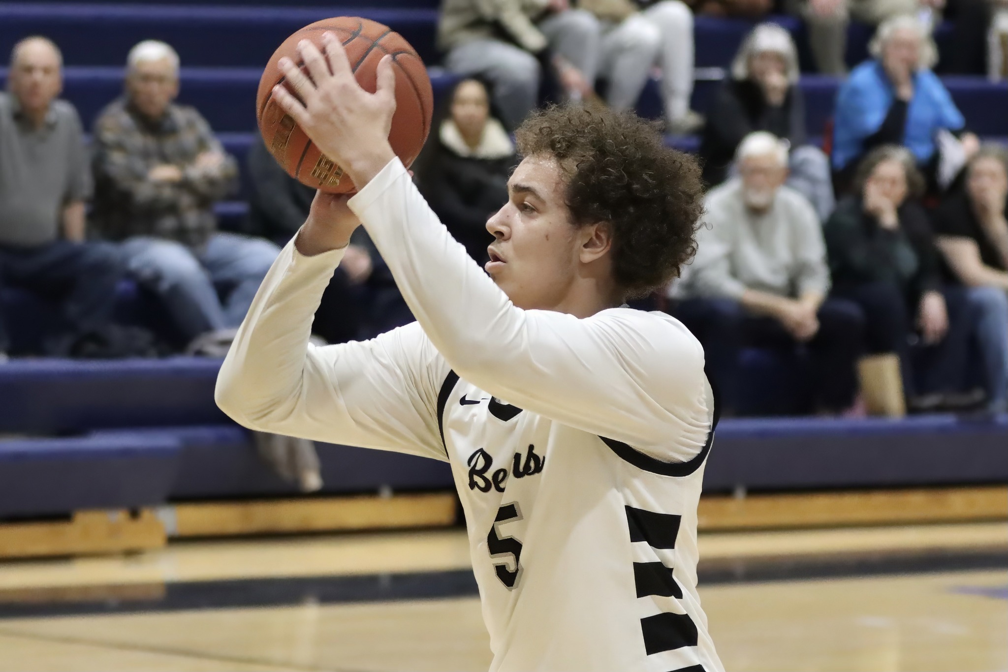DMACC men's basketball team clinches ICCAC title with 105-88 win over NECC