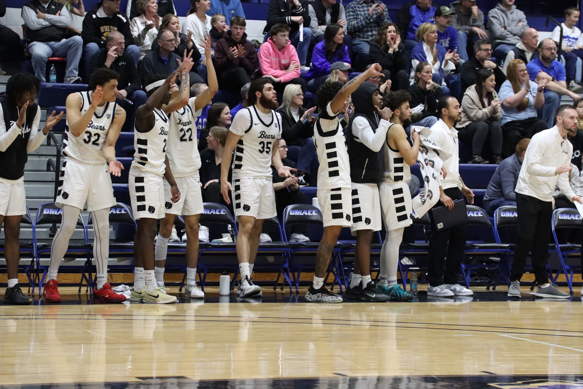 Top-seeded DMACC men's basketball team ready to begin play in national championship