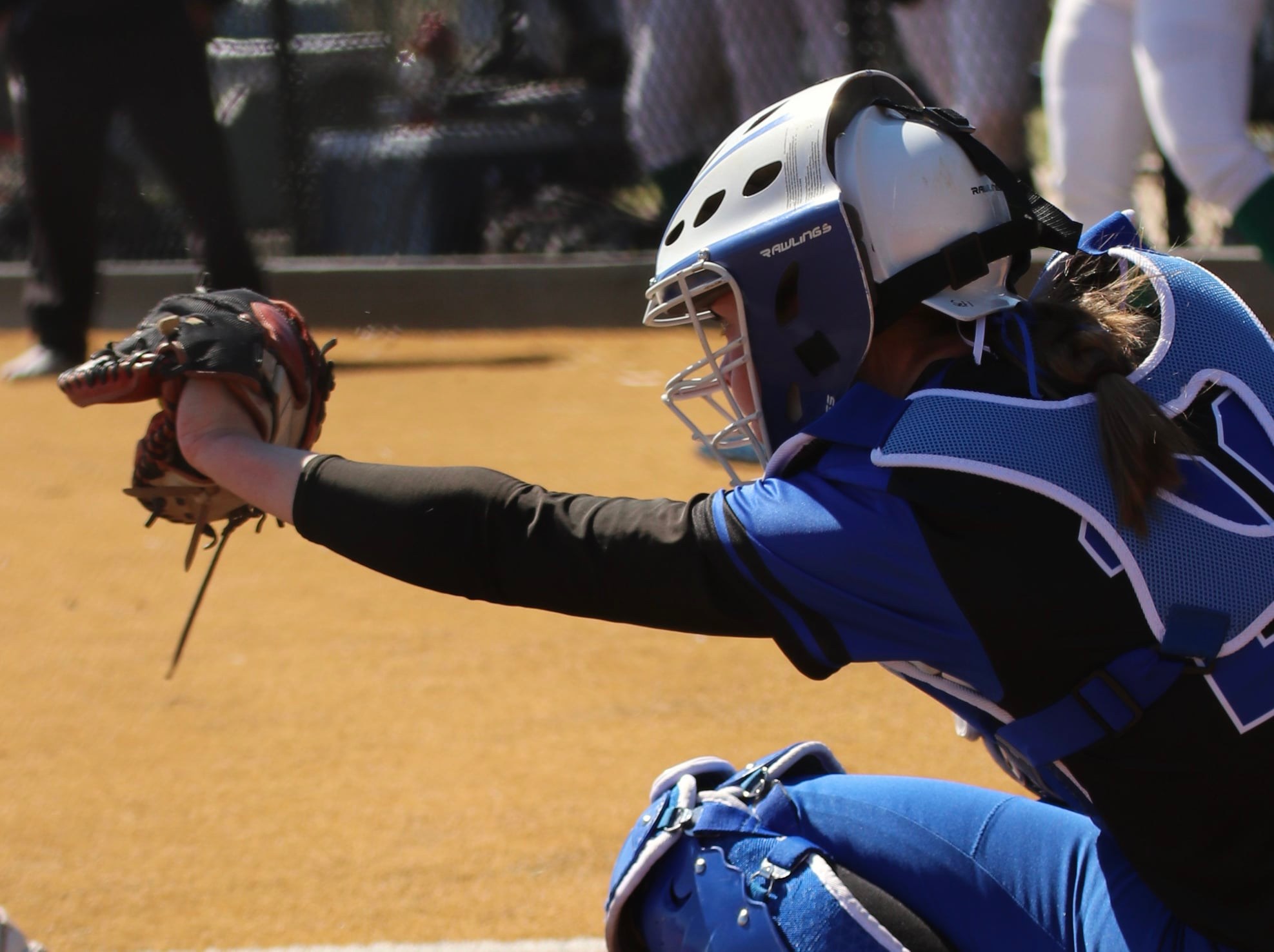 DMACC softball team splits doubleheader with Grayson College