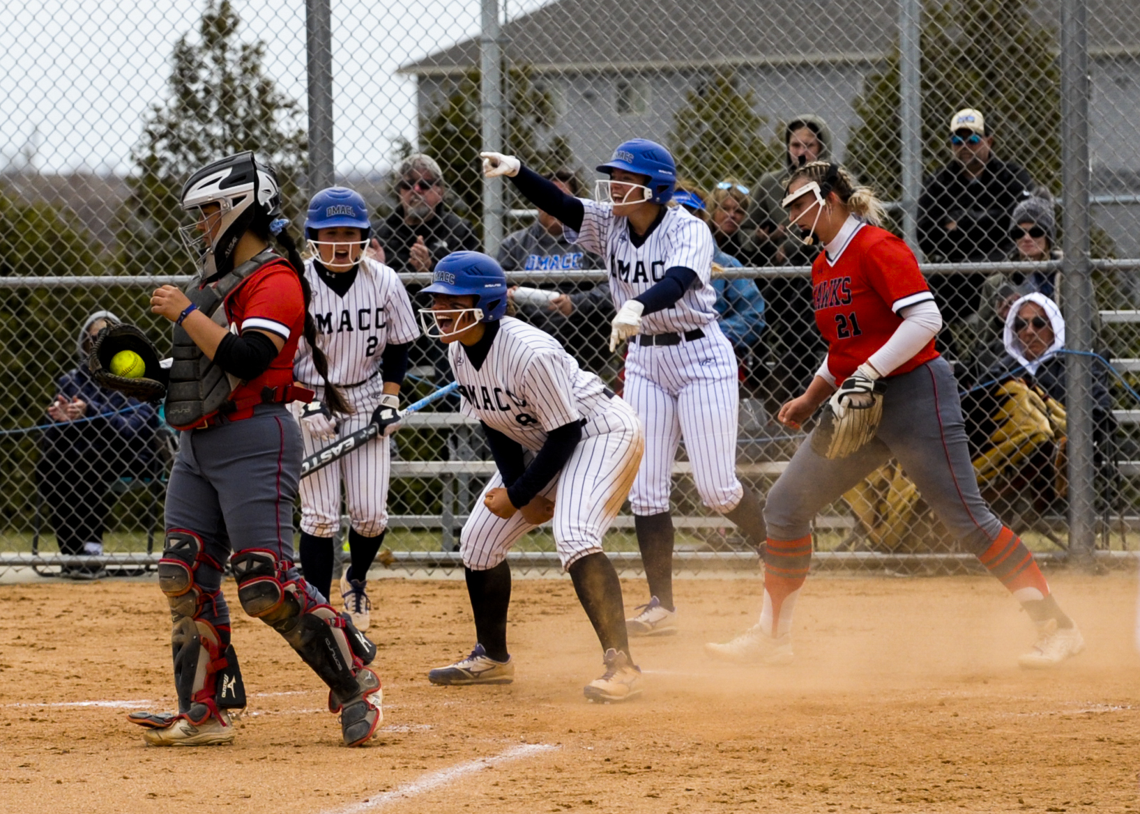 DMACC softball team sweeps four-game series against NECC