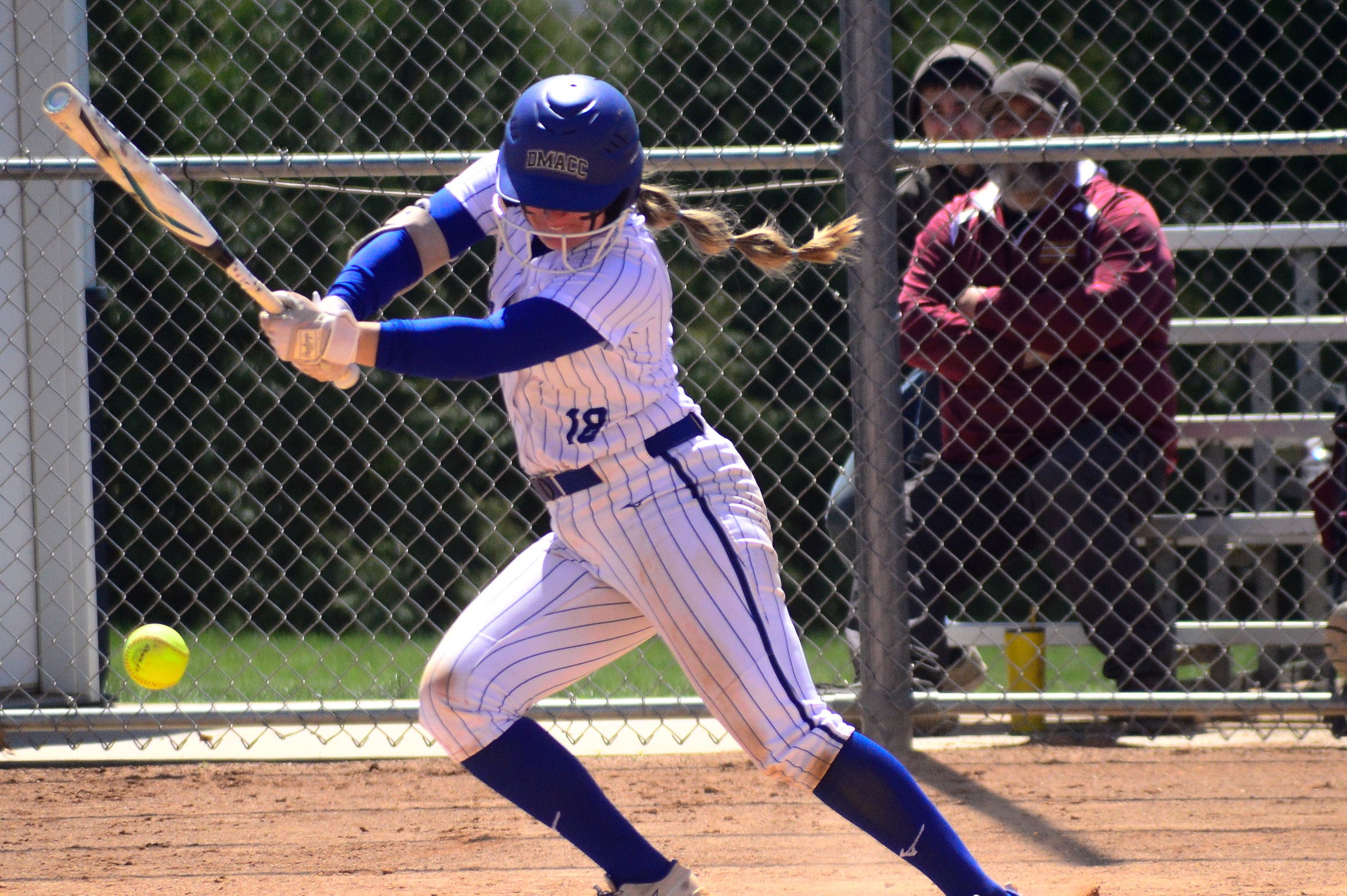 Ninth-ranked DMACC and seventh-ranked Kirkwood split softball doubleheader