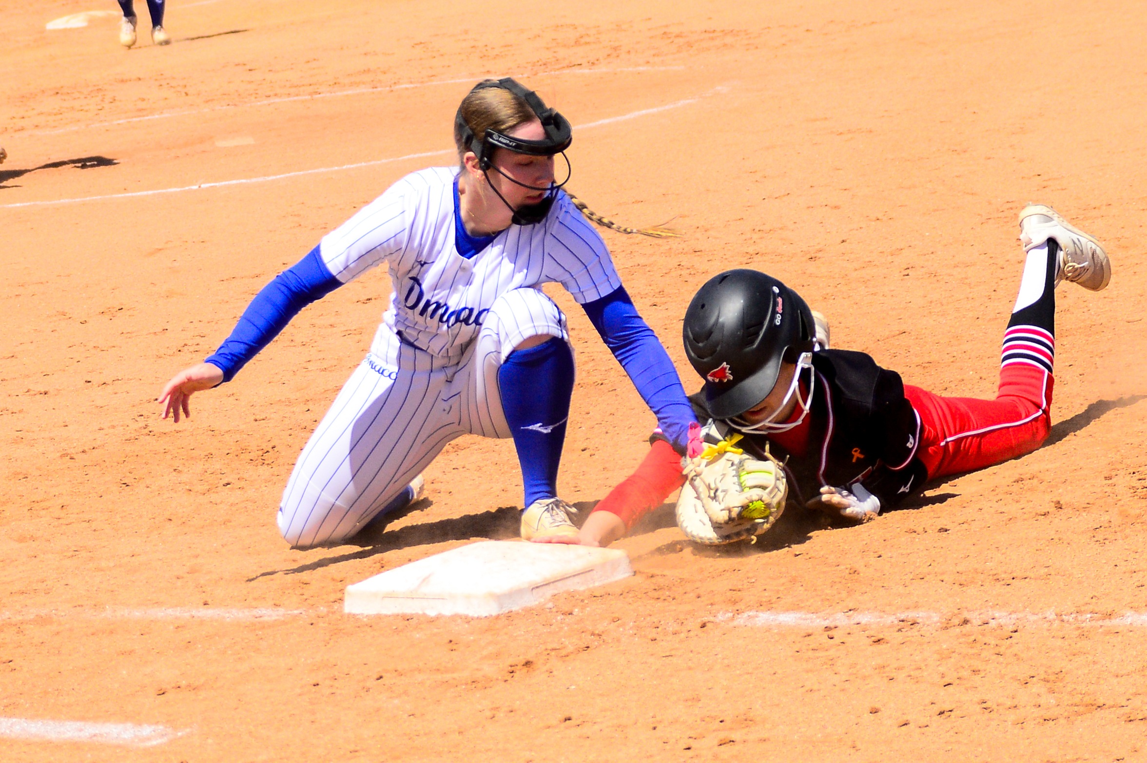 DMACC softball team sweeps ILCC and NECC