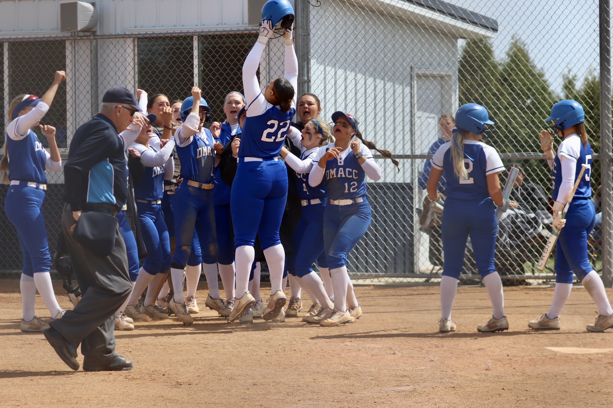DMACC softball team sweeps Hawkeye and Kirkwood