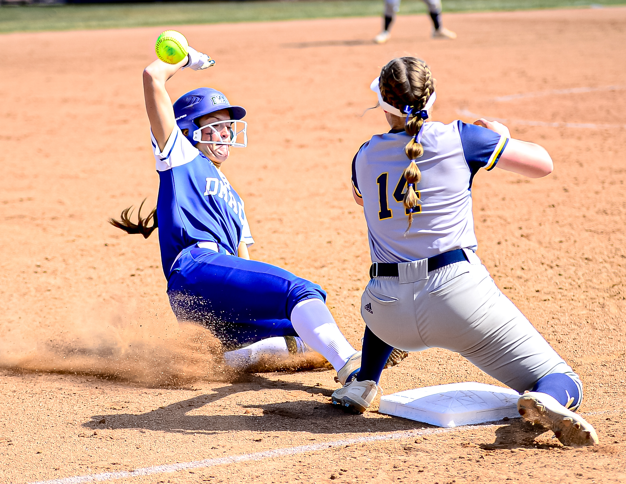 DMACC softball team wins last four games in Midwest College Classic
