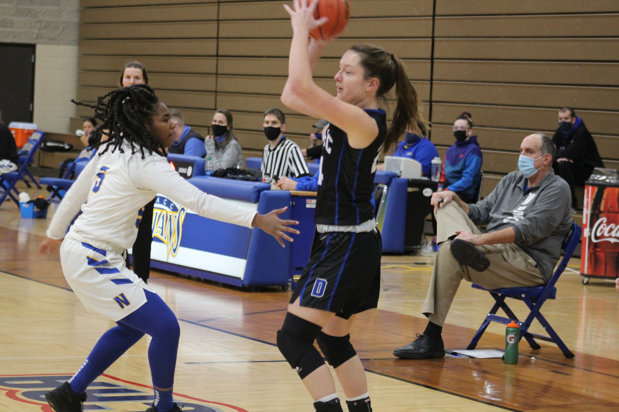DMACC Women Defeats NIACC, 71-49