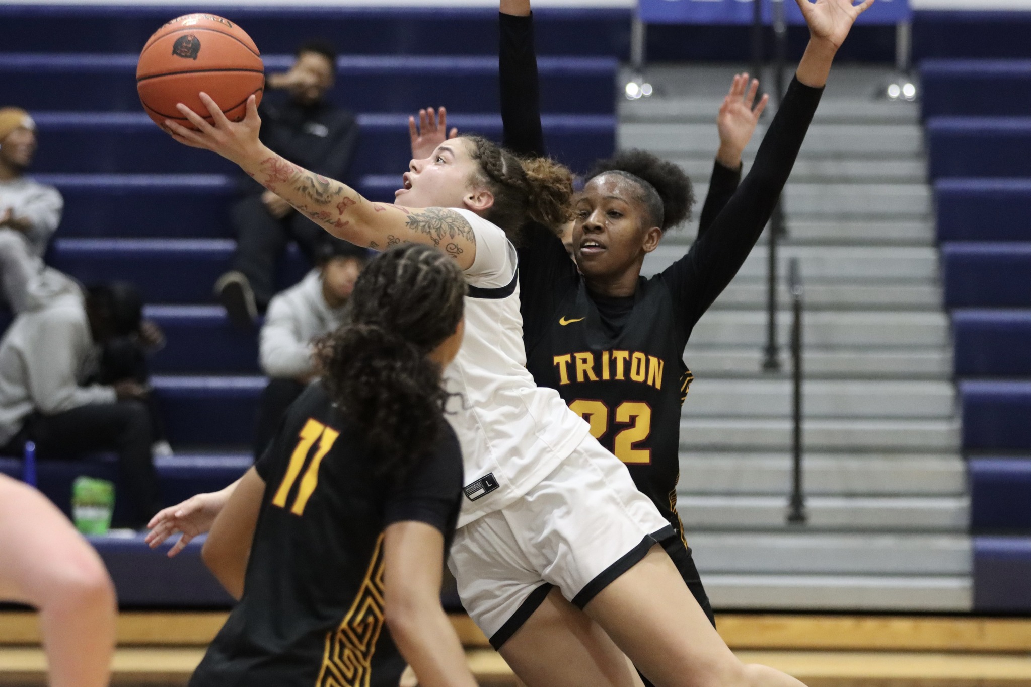 DMACC women's basketball team tops SECC for 12th consecutive win