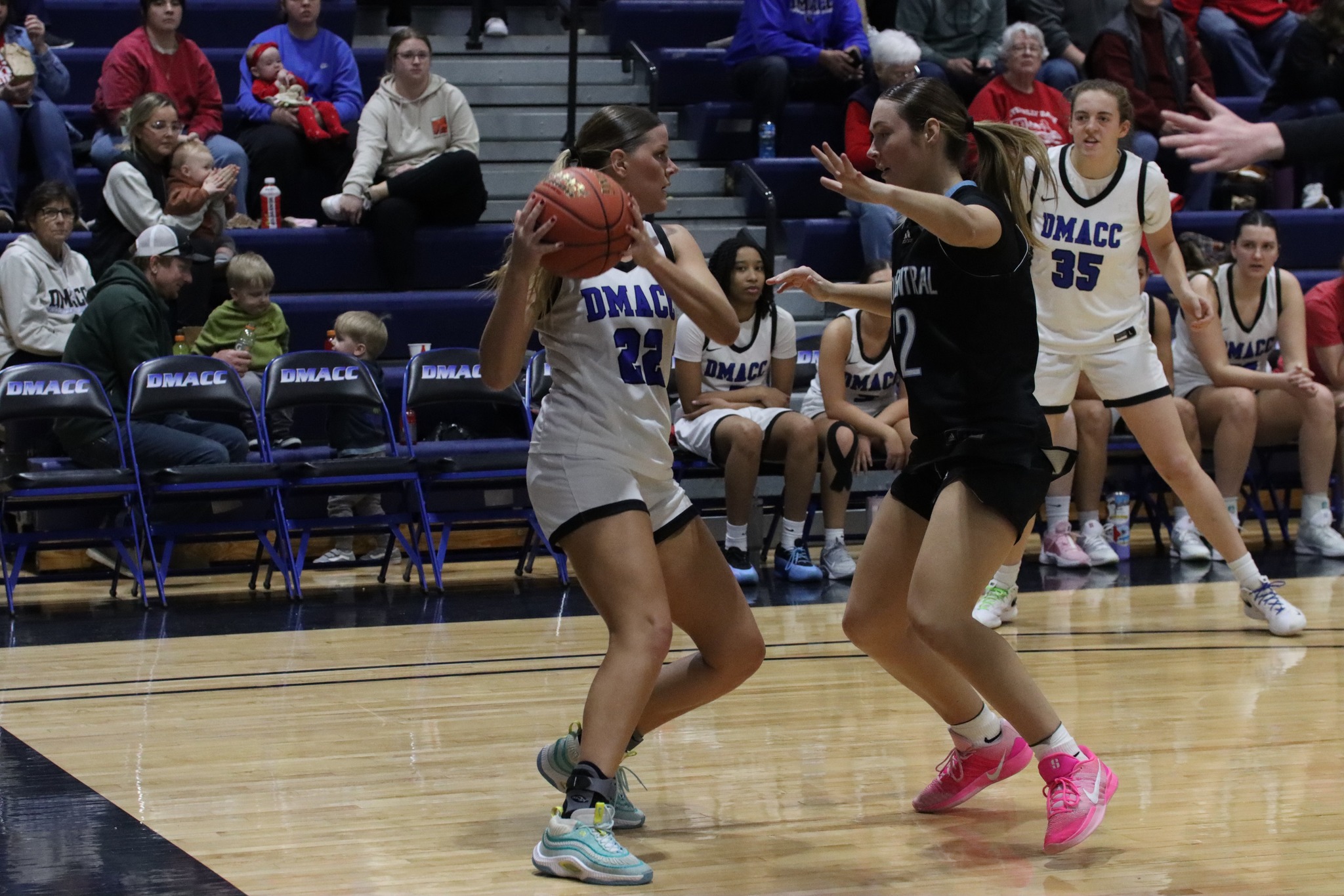 Clayburg's 14 points and 12 rebounds lift DMACC women's basketball team past IWCC, 61-48