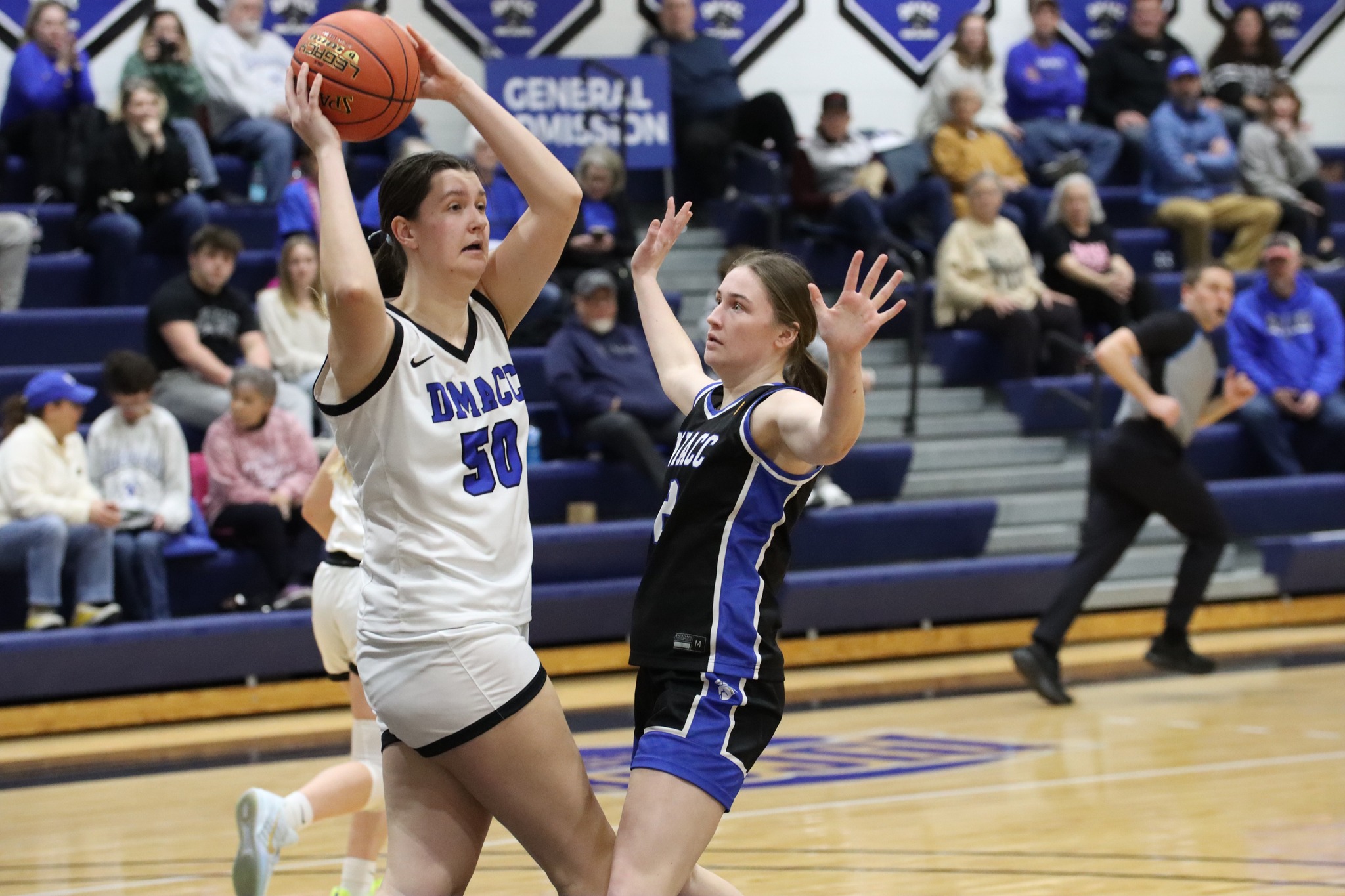 DMACC women's basketball team defeated UTTC, 86-71; advances to national tournament for first time in school history