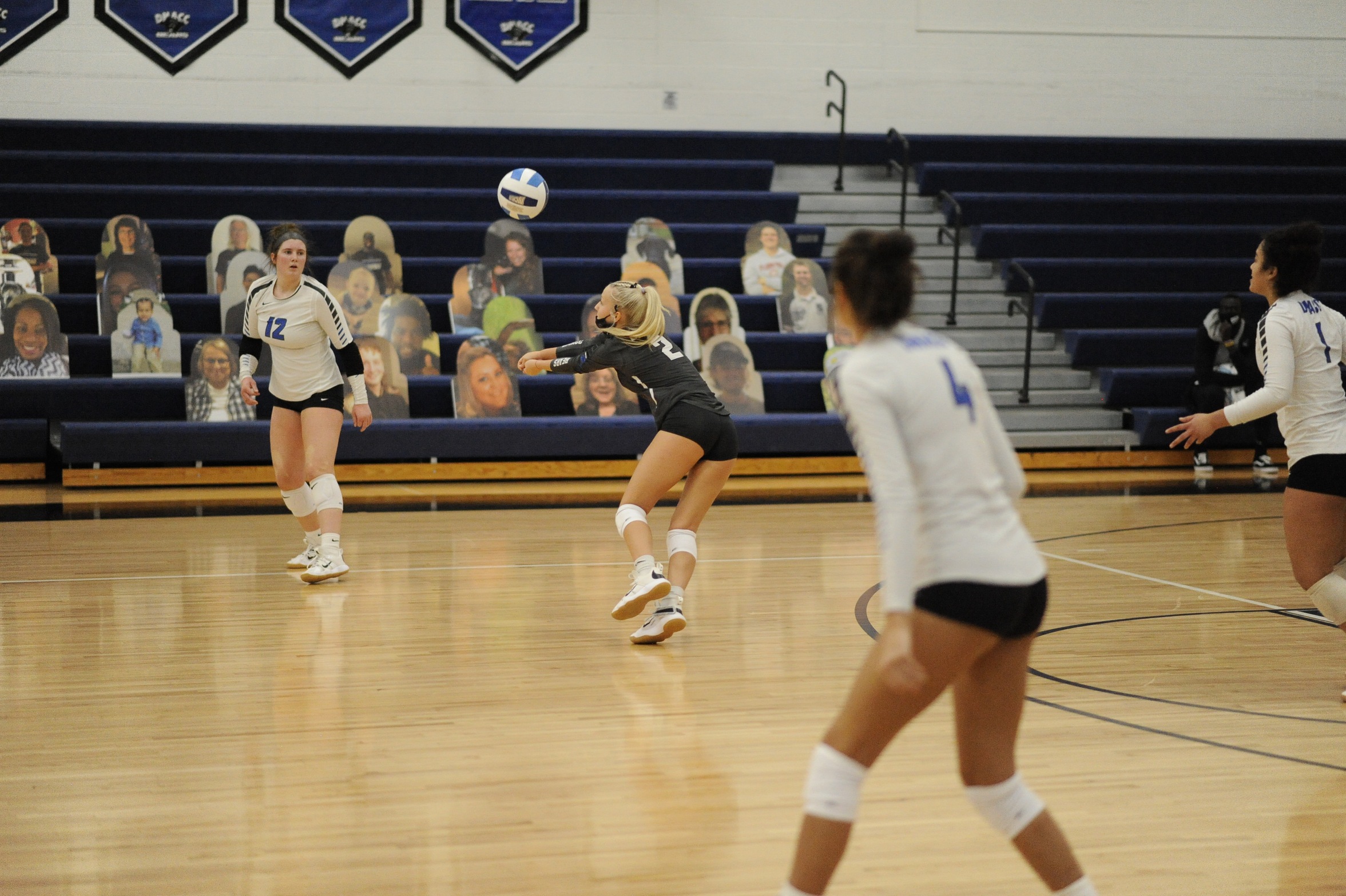 DMACC volleyball team sweeps Ellsworth CC, 3-0