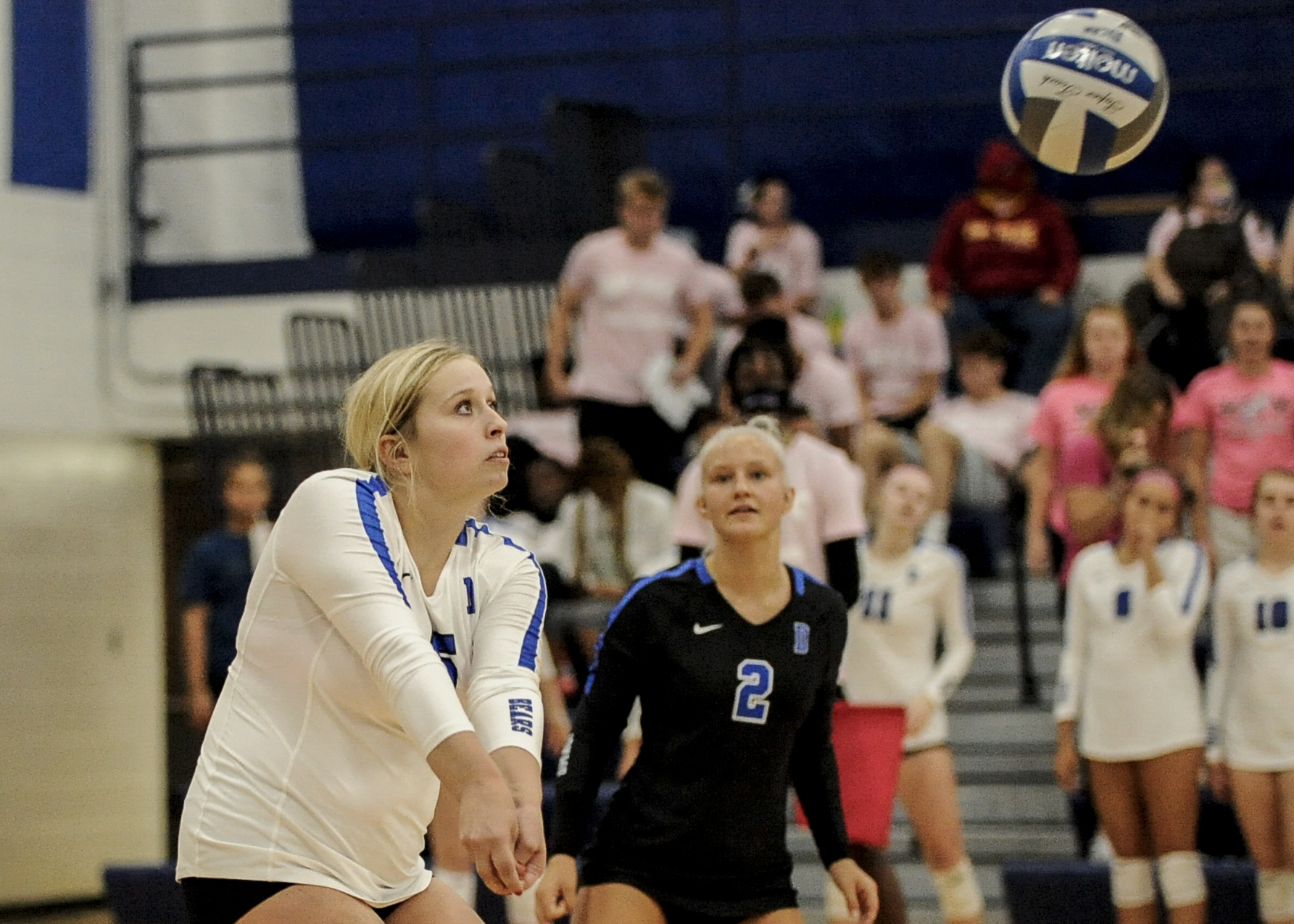 DMACC volleyball team loses three-set match to IHCC